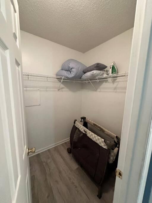 Вилла Adorable 3Br/2Ba W/ Garage 2Min Walk Ecu Health Гринвилл Экстерьер фото