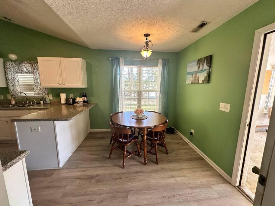 Вилла Adorable 3Br/2Ba W/ Garage 2Min Walk Ecu Health Гринвилл Экстерьер фото