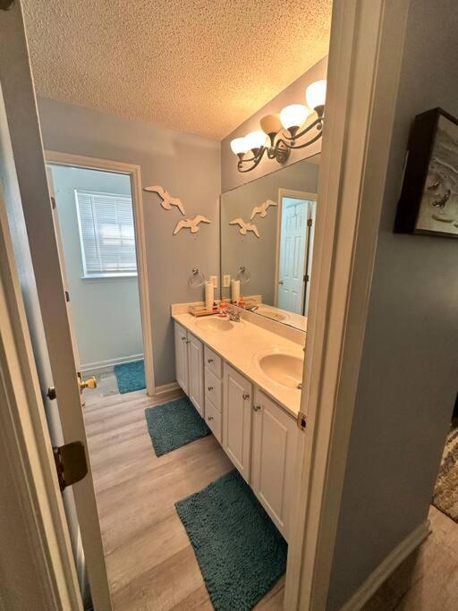 Вилла Adorable 3Br/2Ba W/ Garage 2Min Walk Ecu Health Гринвилл Экстерьер фото
